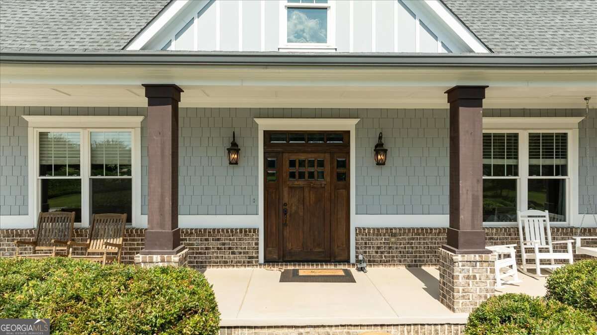 617 Skyland Drive Property Photo 5