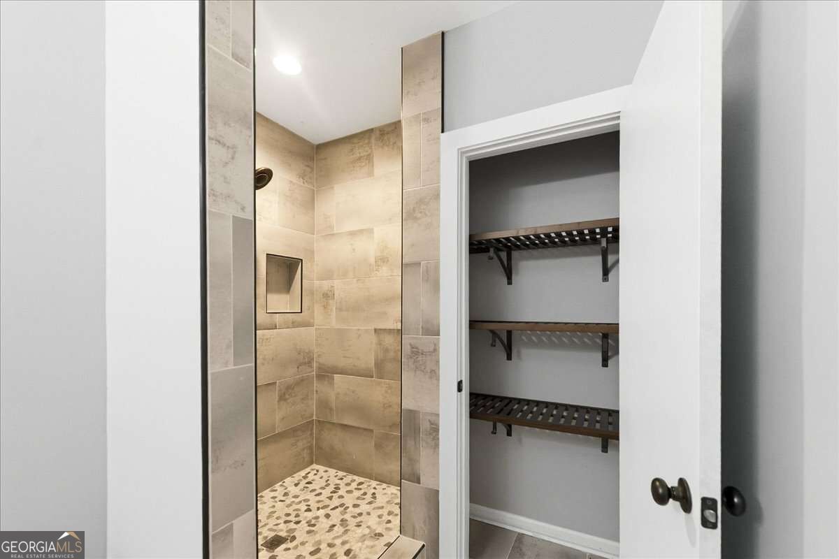 617 Skyland Drive Property Photo 34
