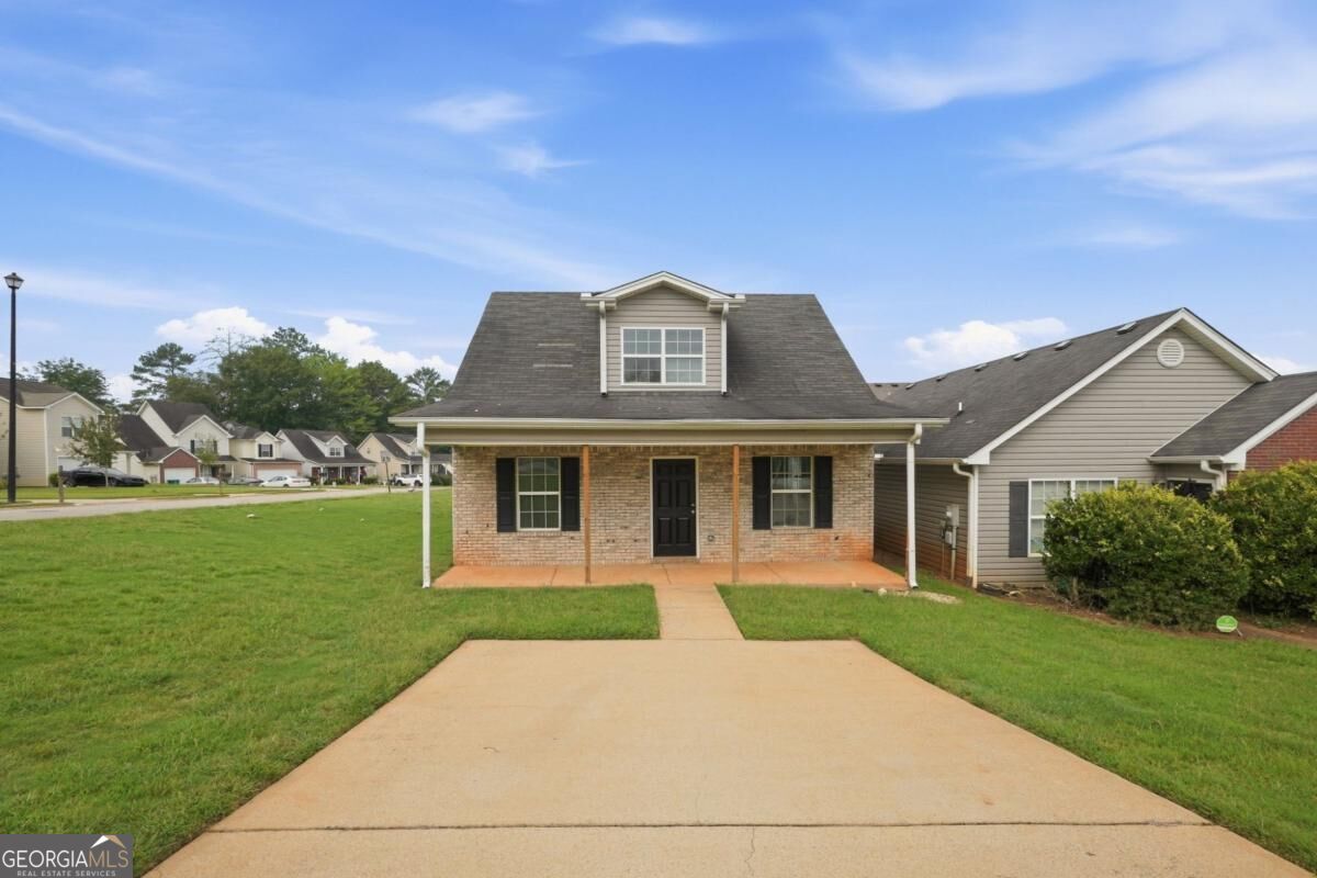 923 Carlton Pointe Terrace