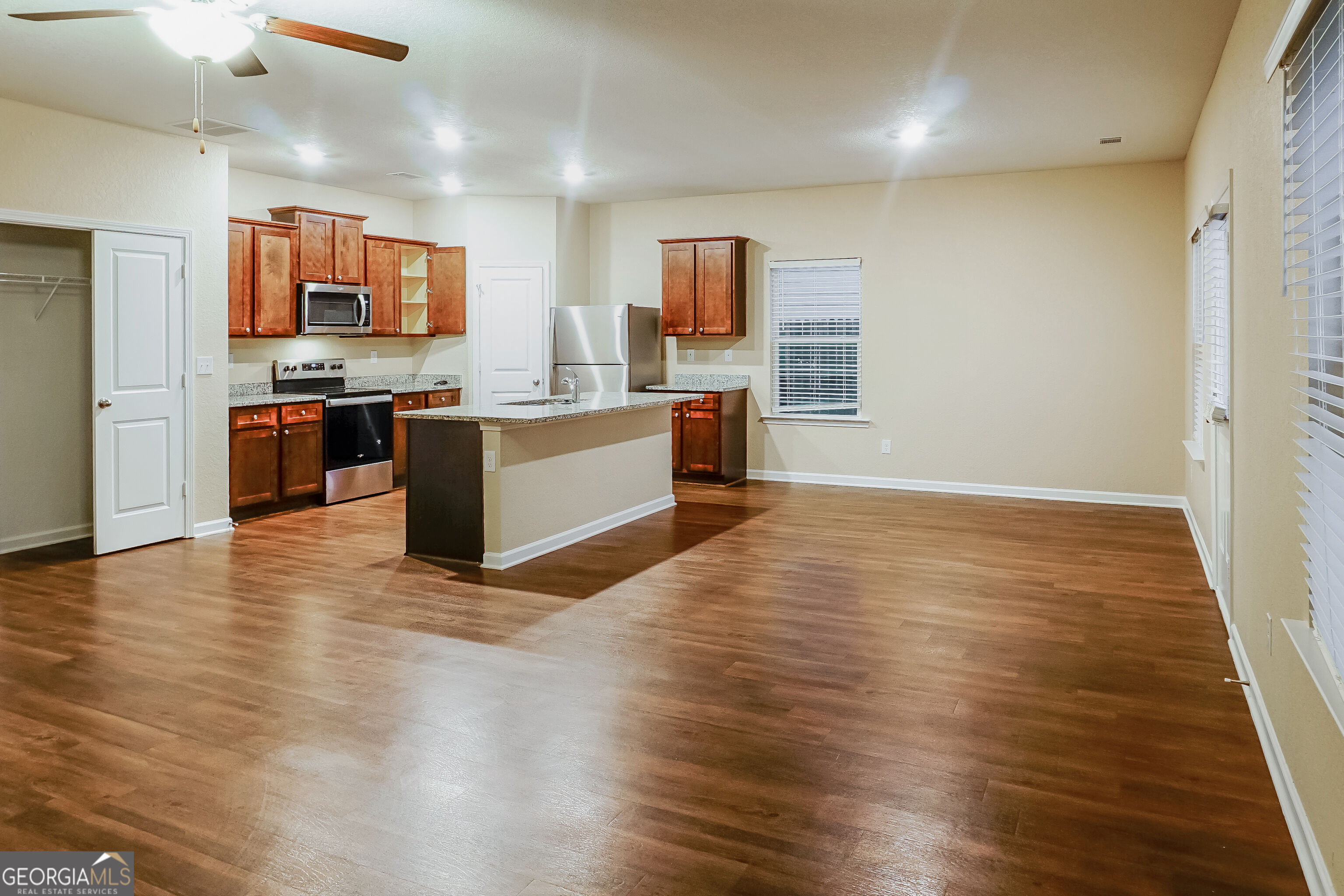 2985 Cleburne Terrace Property Photo 8
