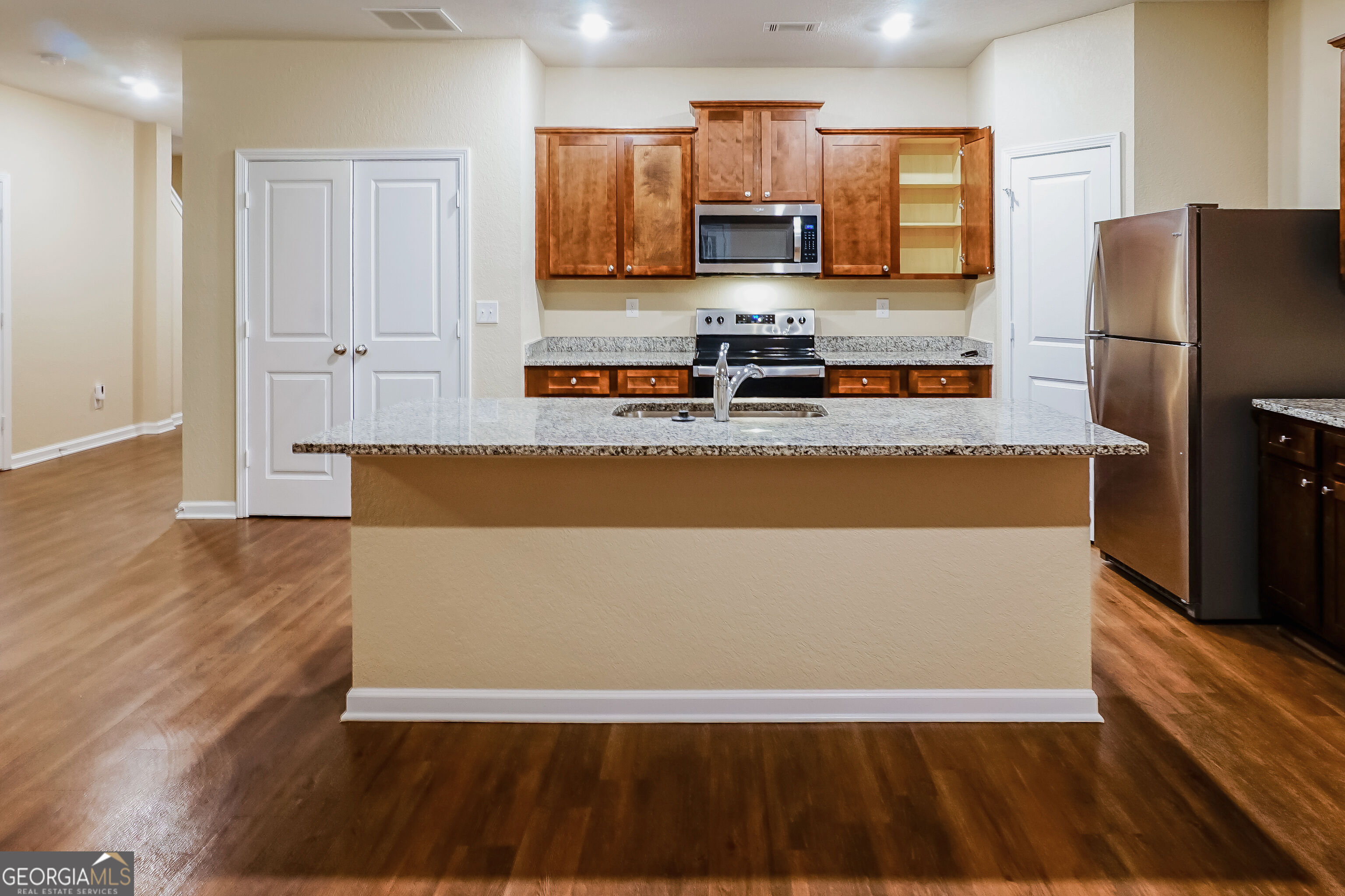 2985 Cleburne Terrace Property Photo 14