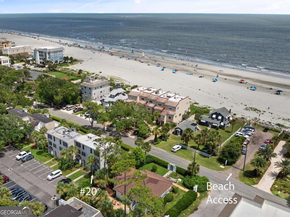 1035 Beachview Drive Property Photo 1
