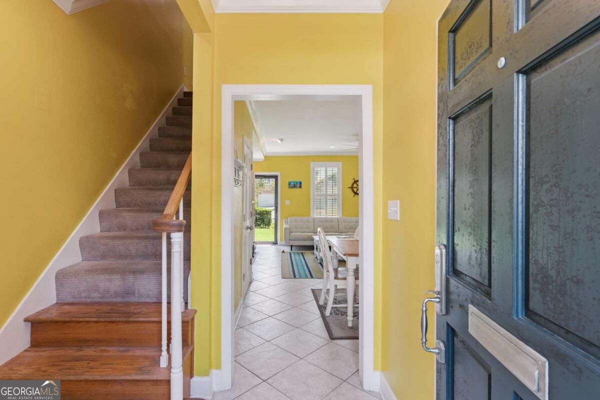 1035 Beachview Drive Property Photo 4