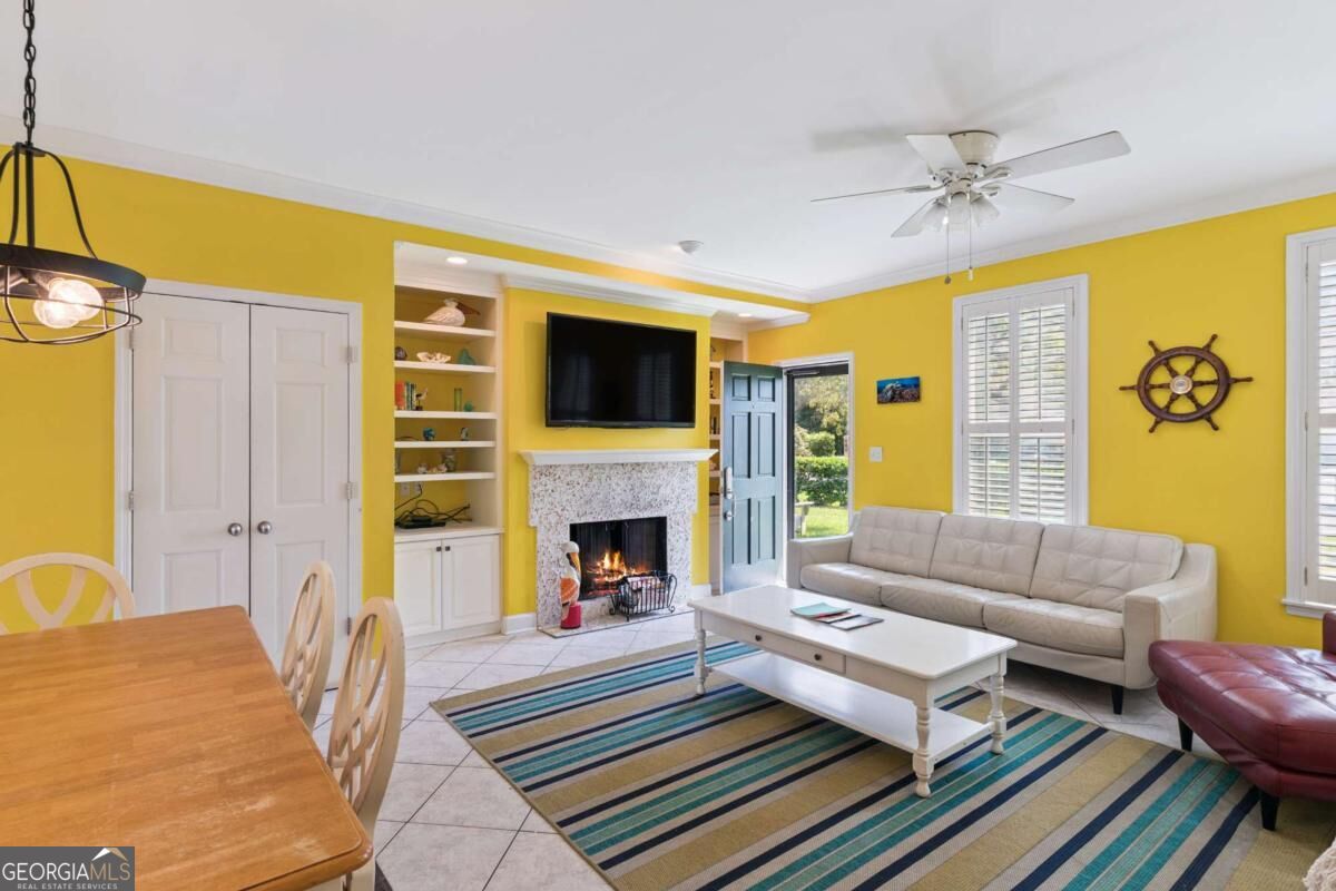 1035 Beachview Drive Property Photo 8