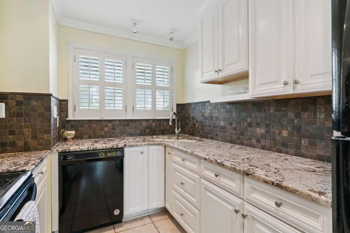 1035 Beachview Drive Property Photo 14