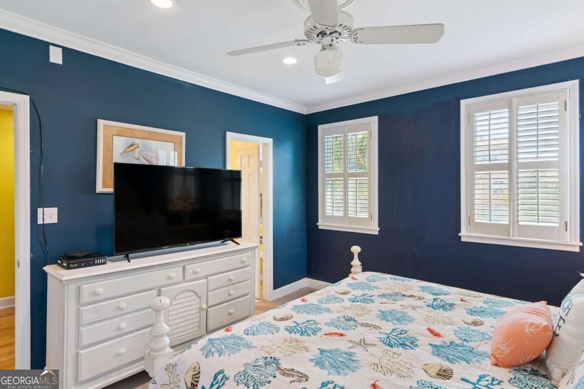1035 Beachview Drive Property Photo 16