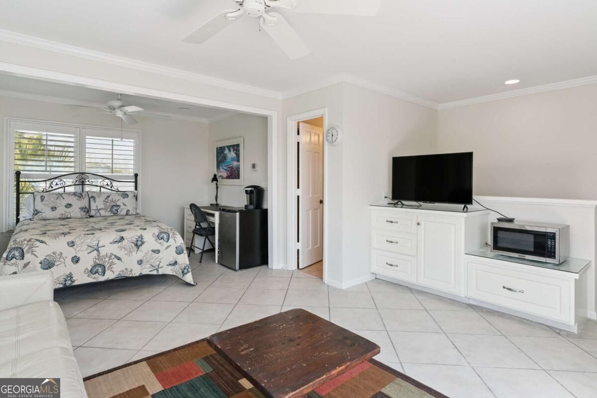 1035 Beachview Drive Property Photo 22