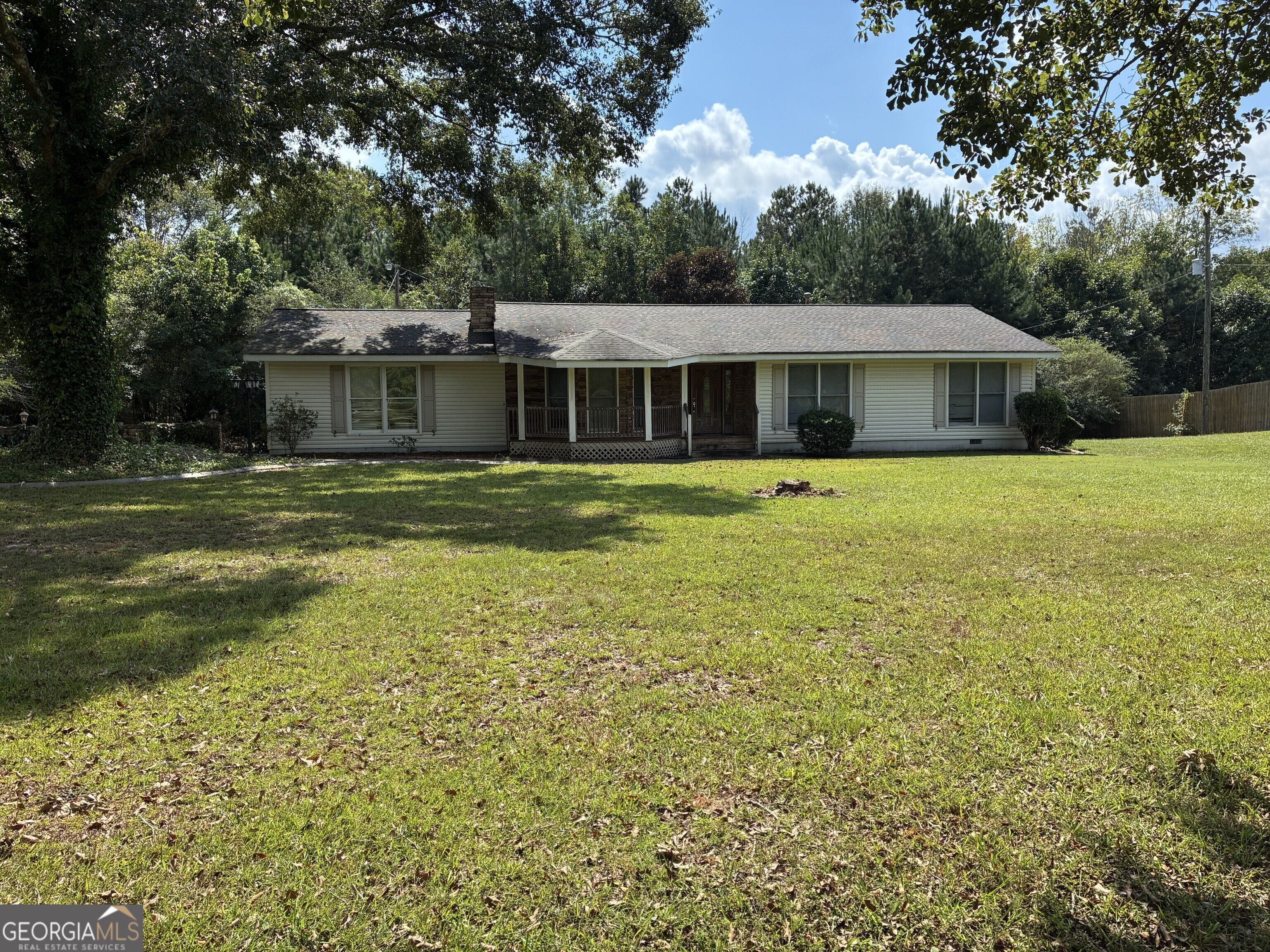 2307 HIGHWAY 16 E Property Photo 1