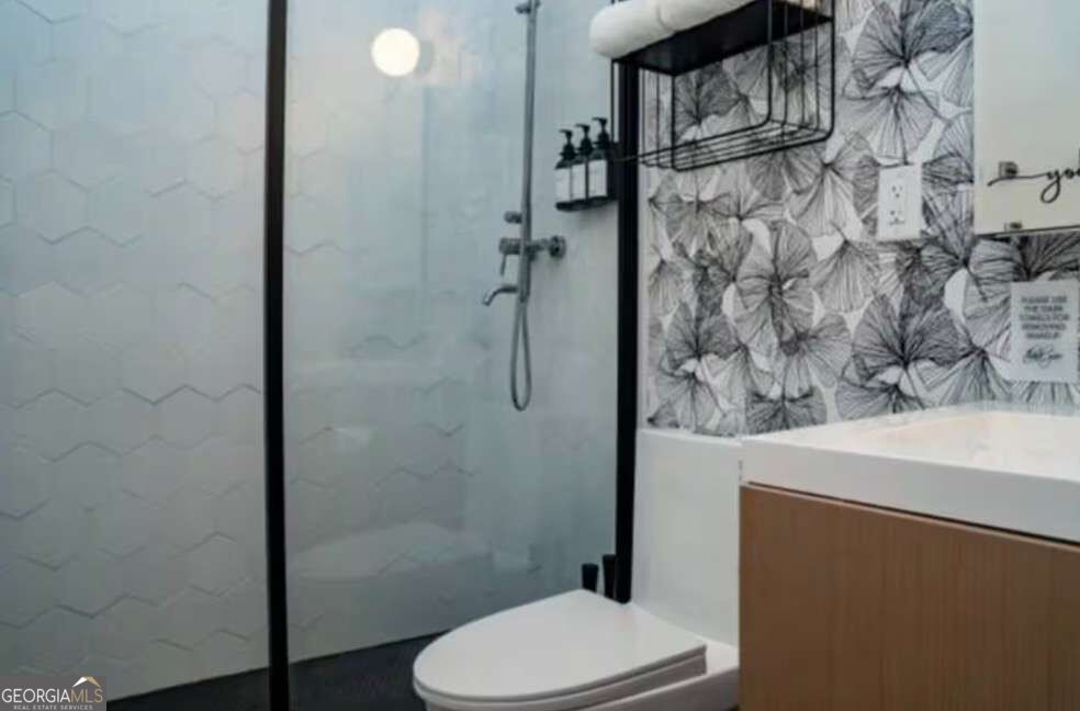 1805 Harvard Avenue # 204 Property Photo 4