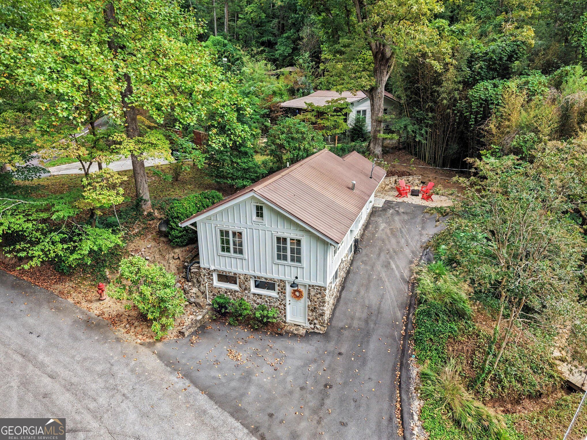 762 Valley Street Property Photo 4