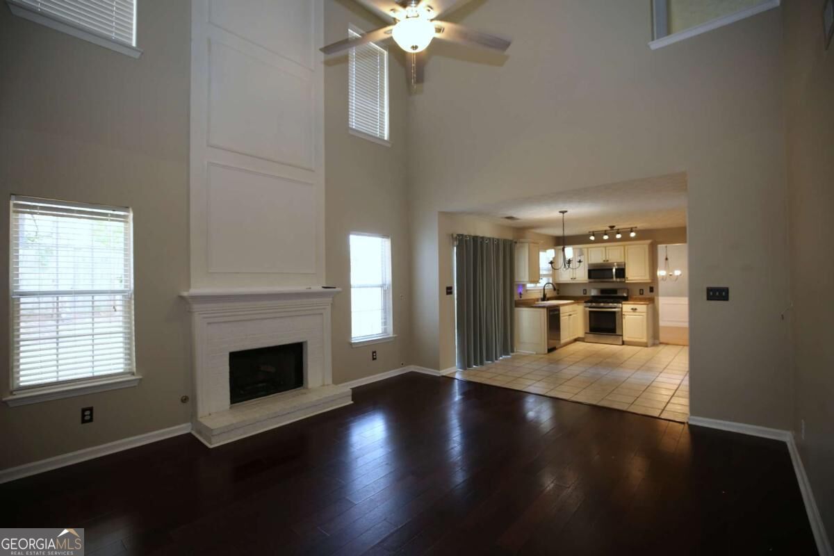4246 Brighton Way Nw Property Photo 3