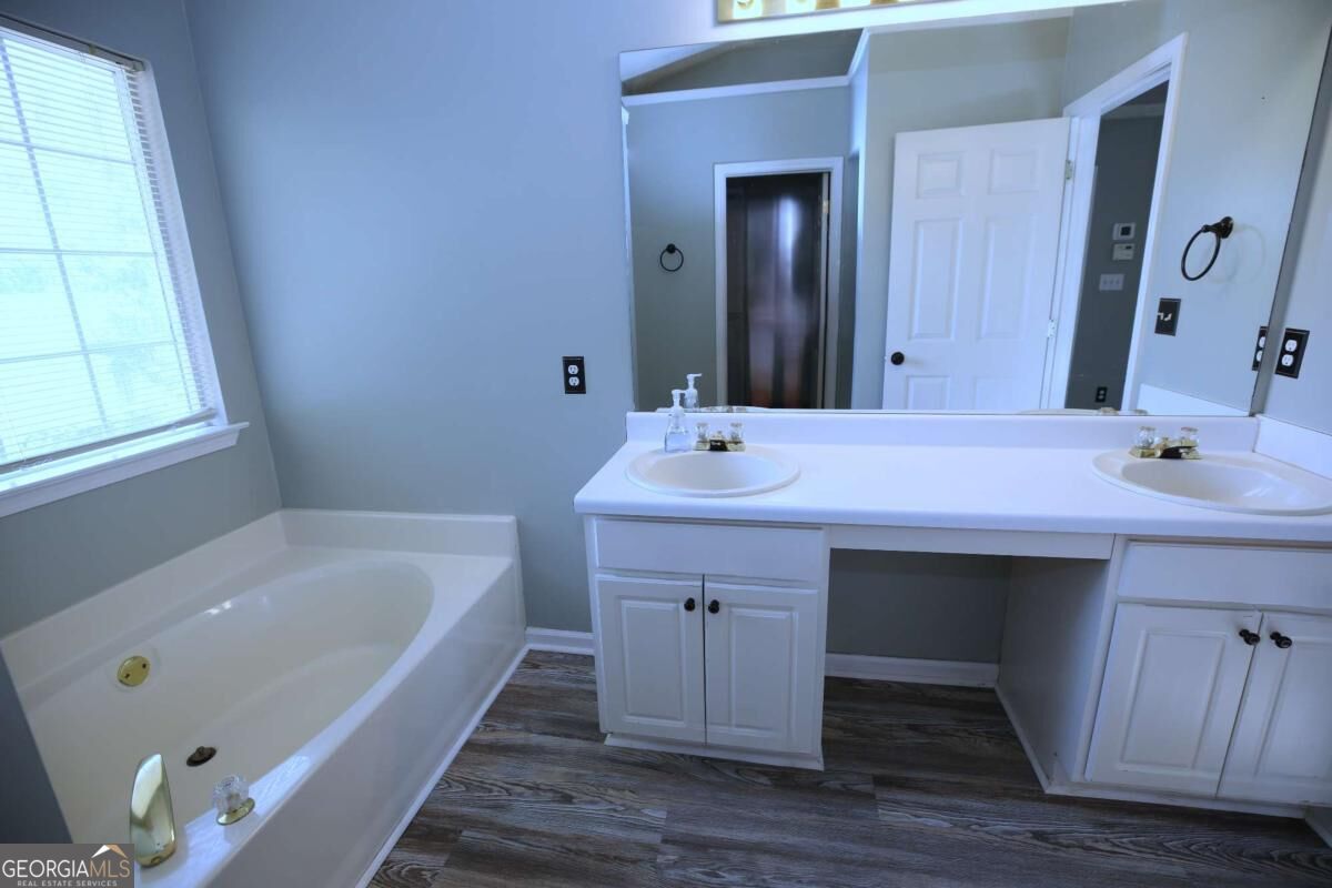 4246 Brighton Way Nw Property Photo 10