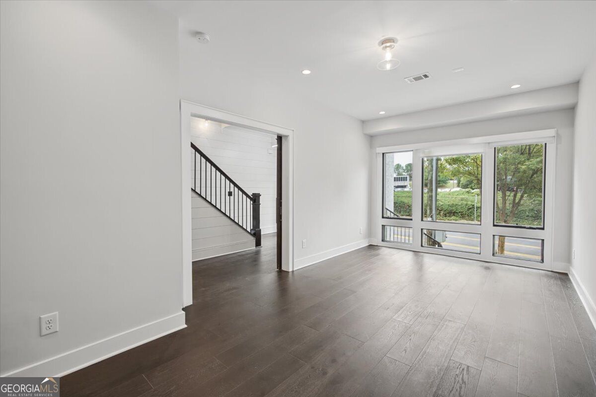 2528 Appleden Place # 9 Property Photo 10