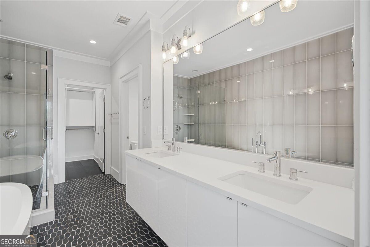 2528 Appleden Place # 9 Property Photo 40