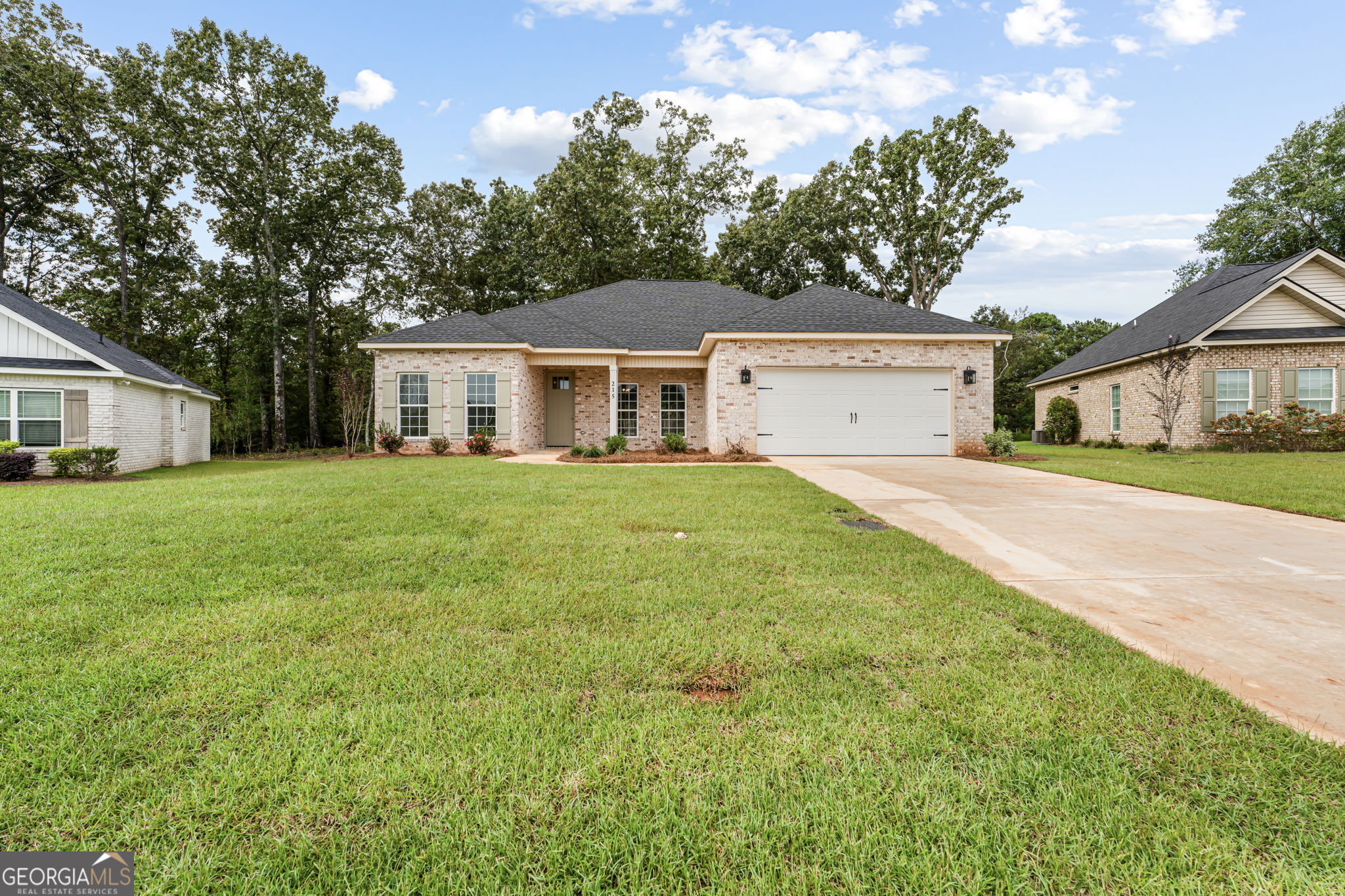 215 Otters Ridge Drive Property Photo 1