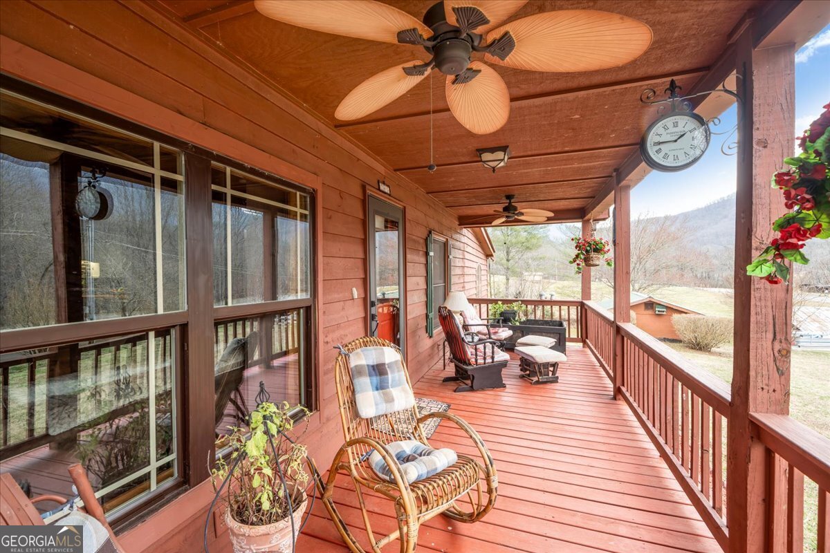 4253 Swallows Creek Road Property Photo 4