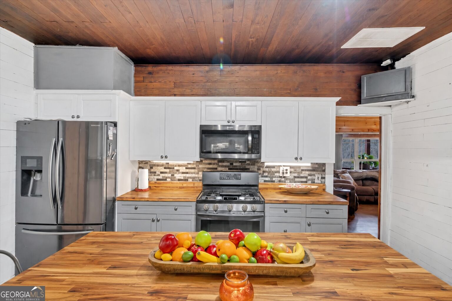 4253 Swallows Creek Road Property Photo 18