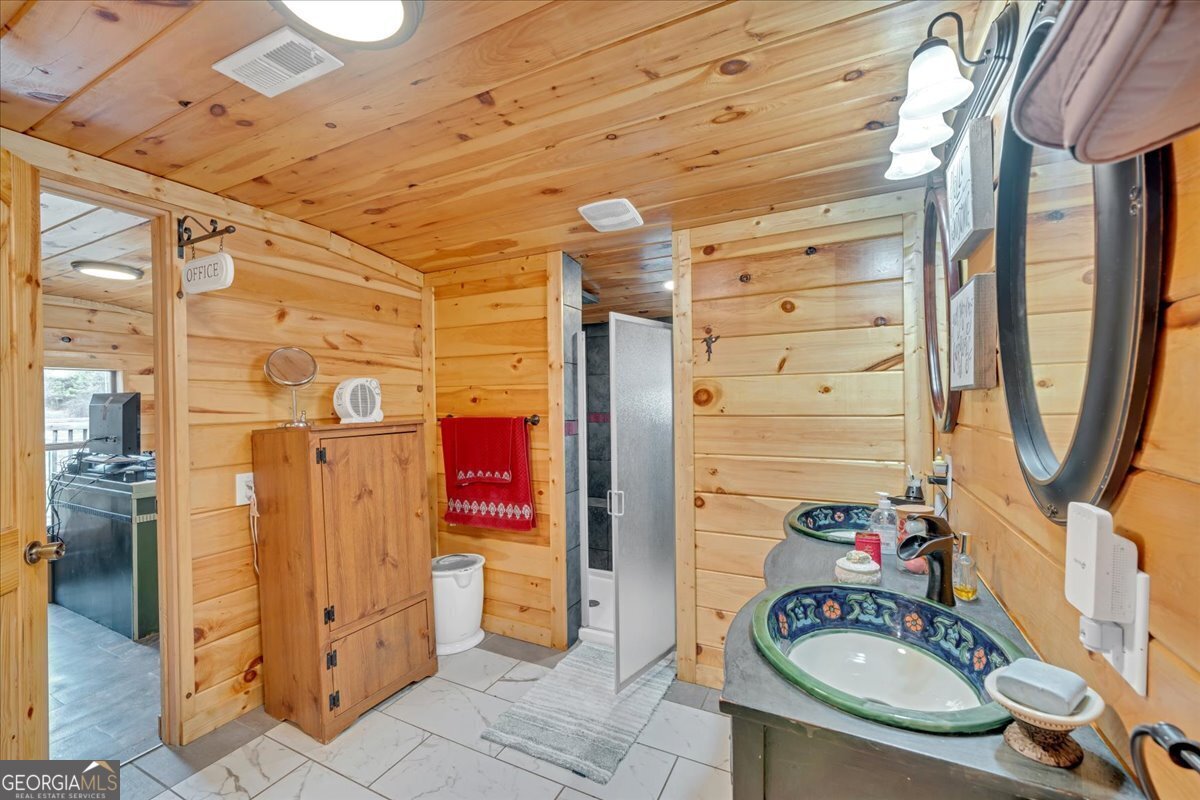 4253 Swallows Creek Road Property Photo 21