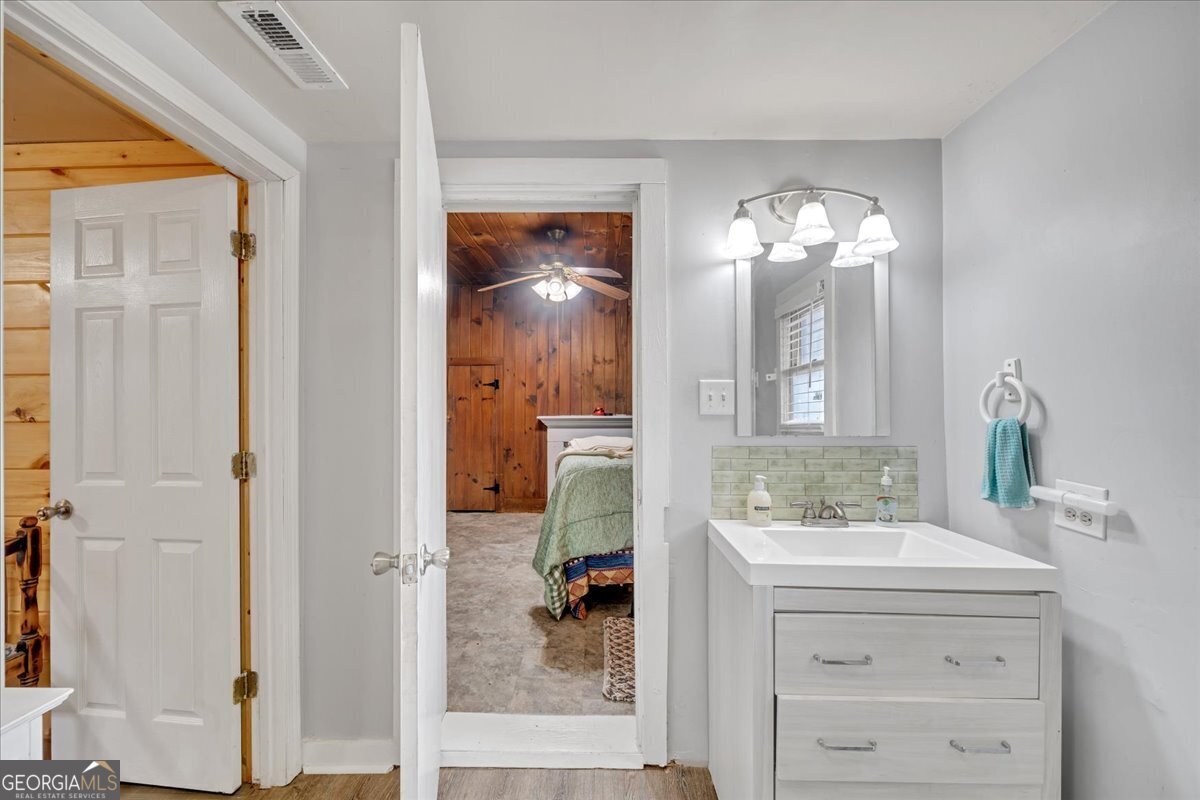 4253 Swallows Creek Road Property Photo 31