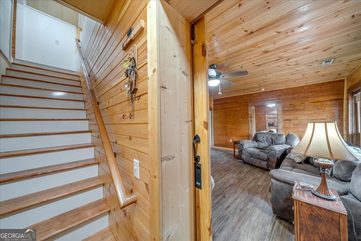 4253 Swallows Creek Road Property Photo 37