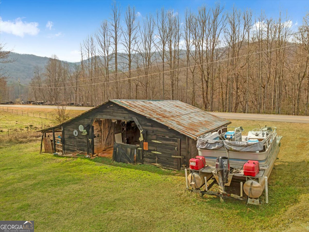 4253 Swallows Creek Road Property Photo 57