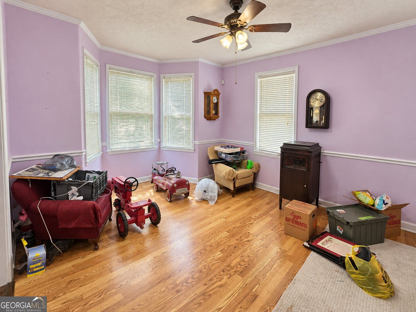 5828 Oak Street Property Photo 3