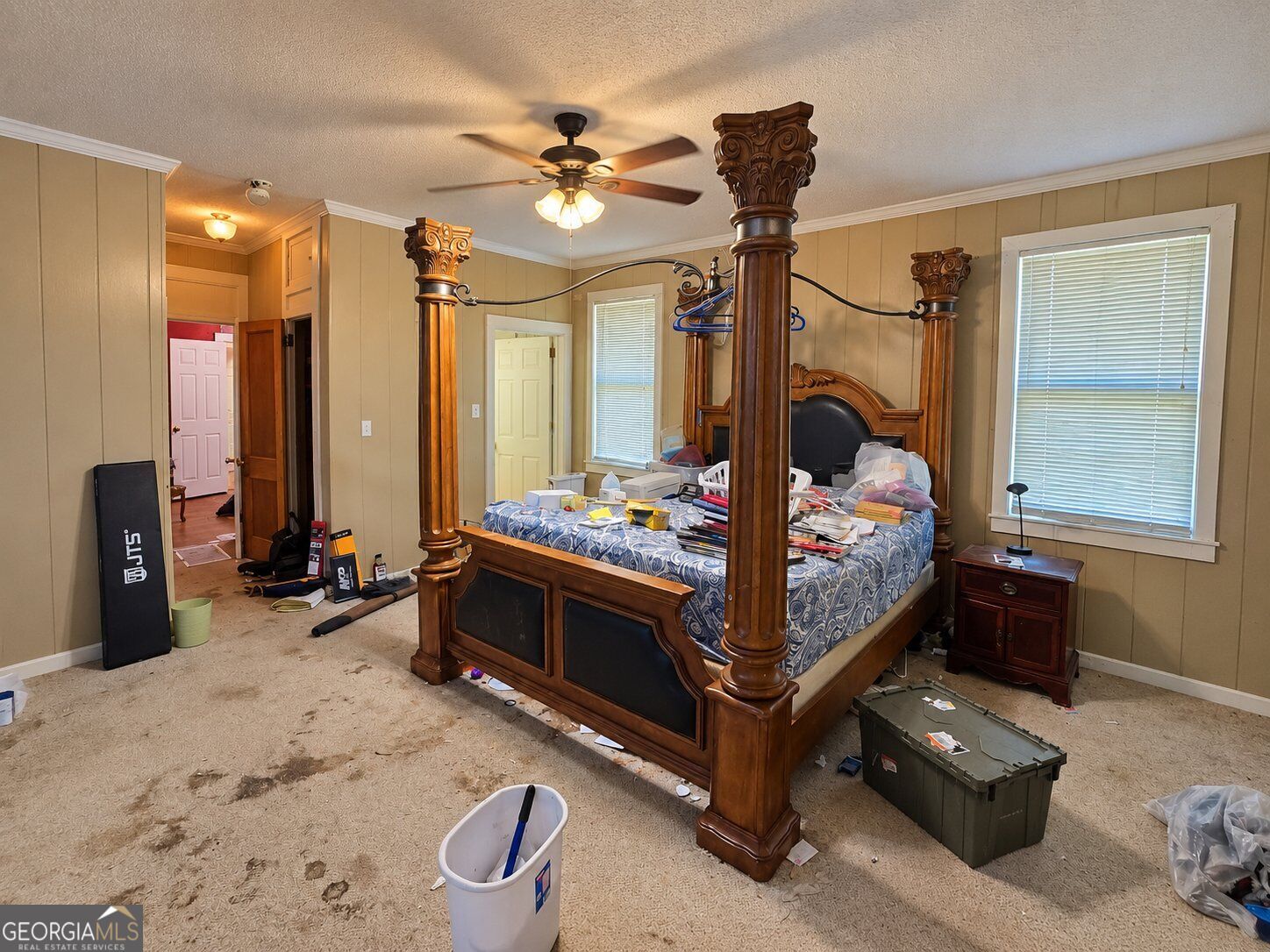 5828 Oak Street Property Photo 6
