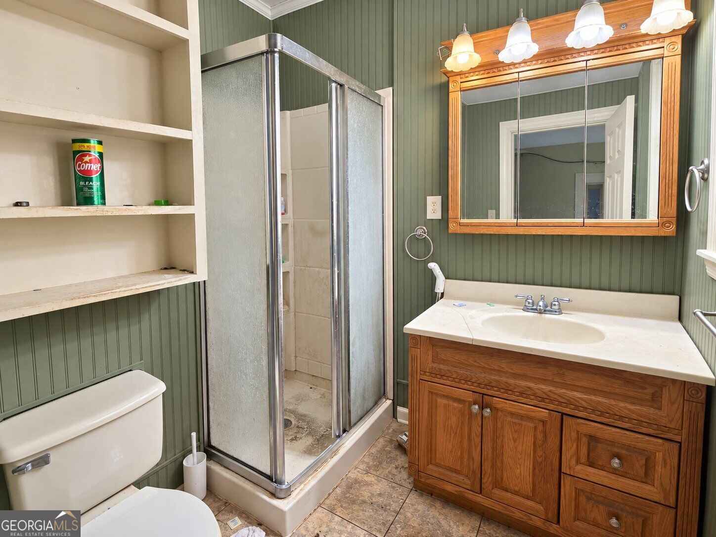 5828 Oak Street Property Photo 7