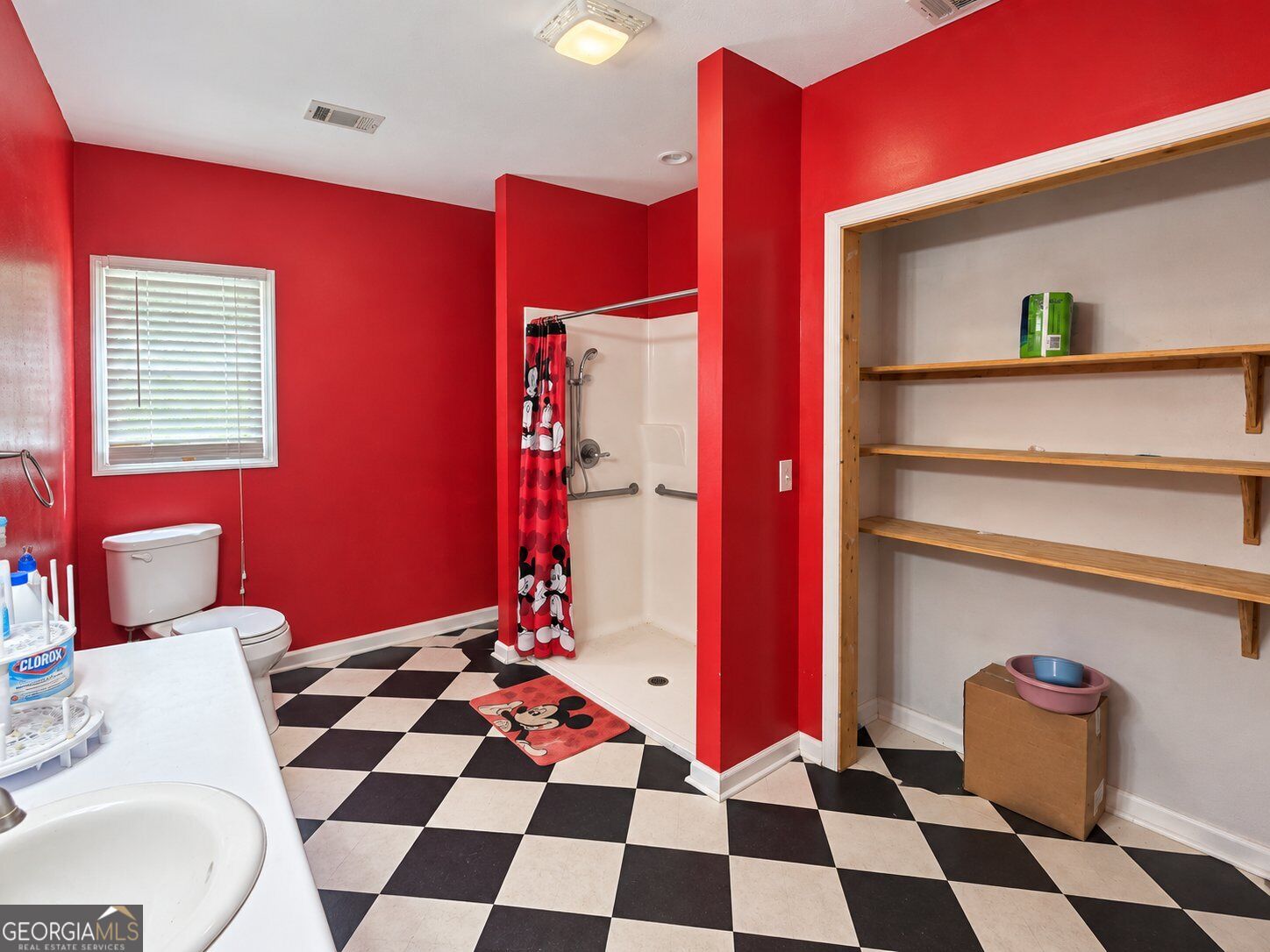 5828 Oak Street Property Photo 9