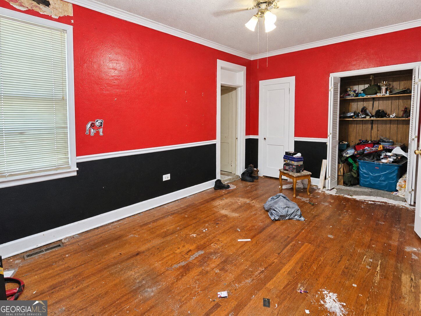 5828 Oak Street Property Photo 14