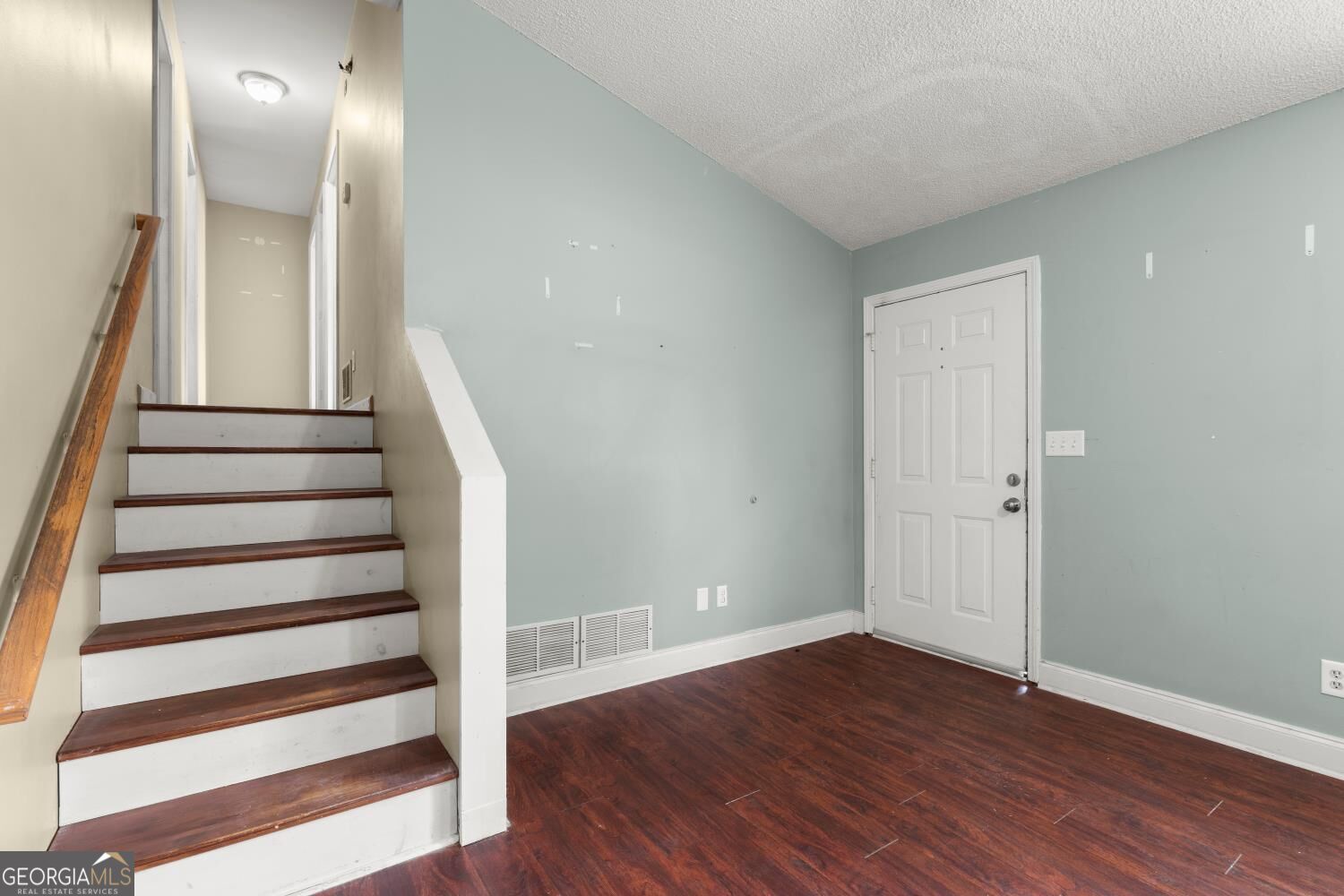 33 Saddle Lane Nw Property Photo 6
