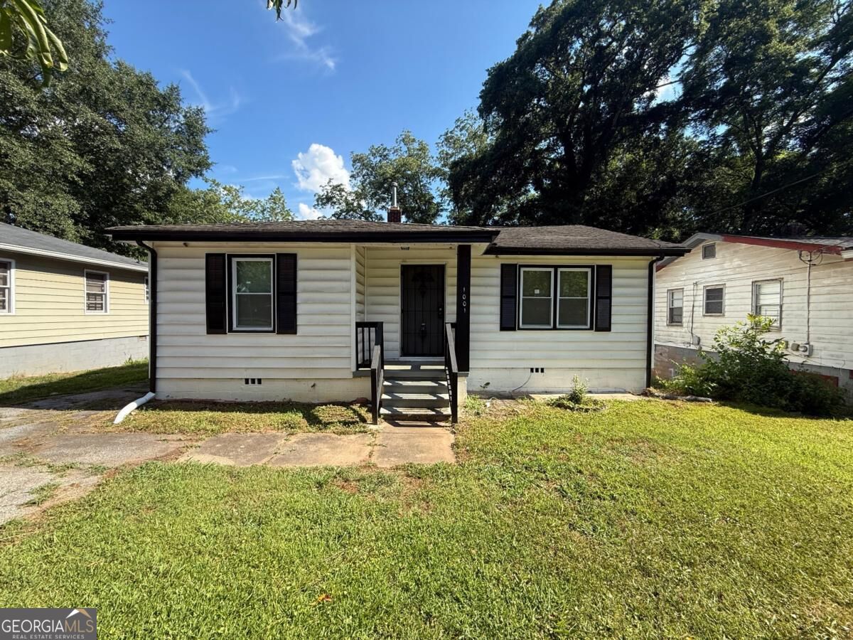 1001 Moreland Drive Property Photo 1