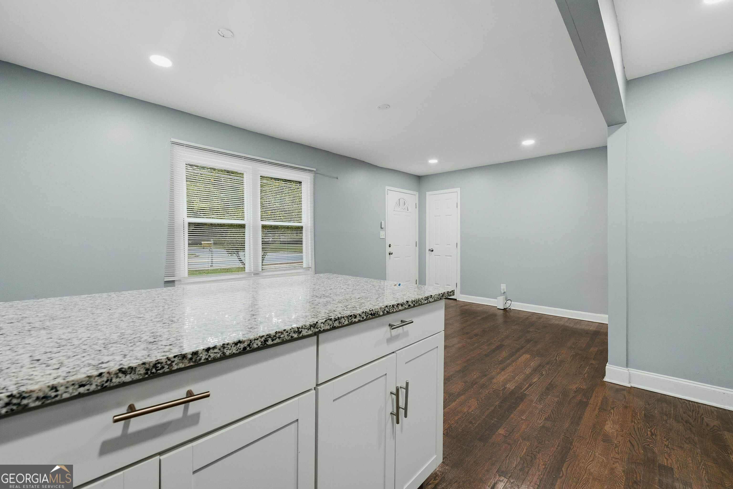 1001 Moreland Drive Property Photo 7