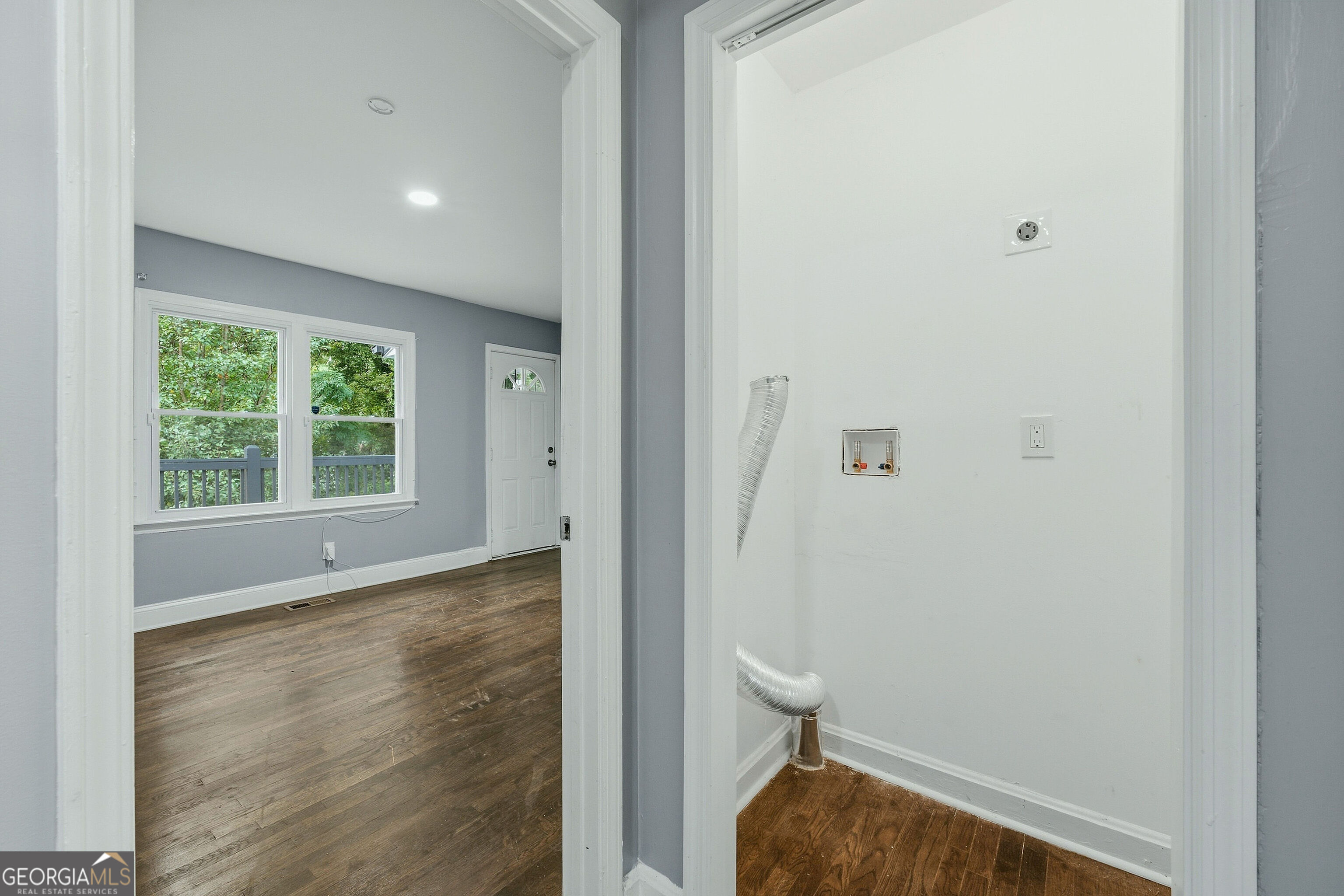 1001 Moreland Drive Property Photo 8