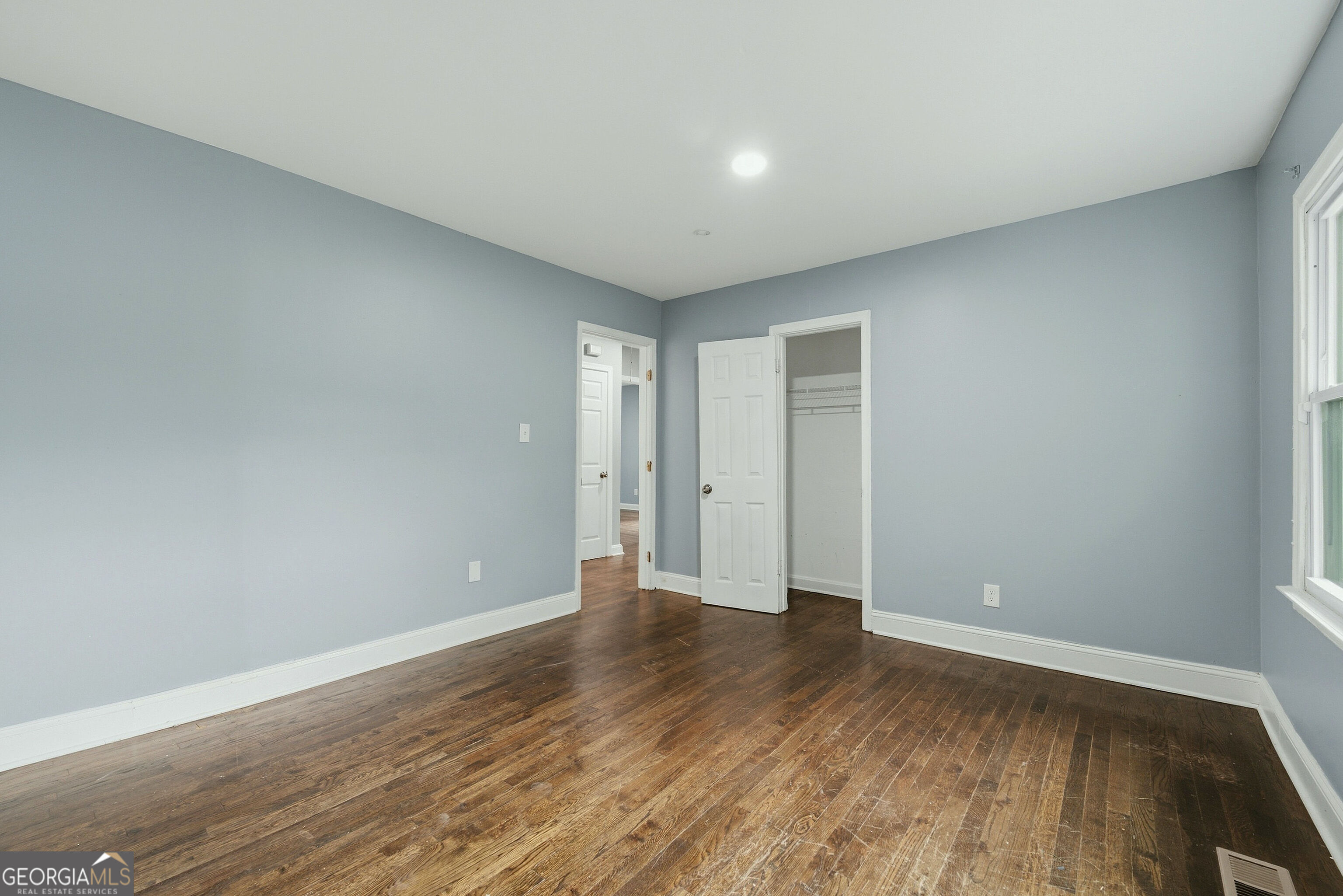 1001 Moreland Drive Property Photo 9