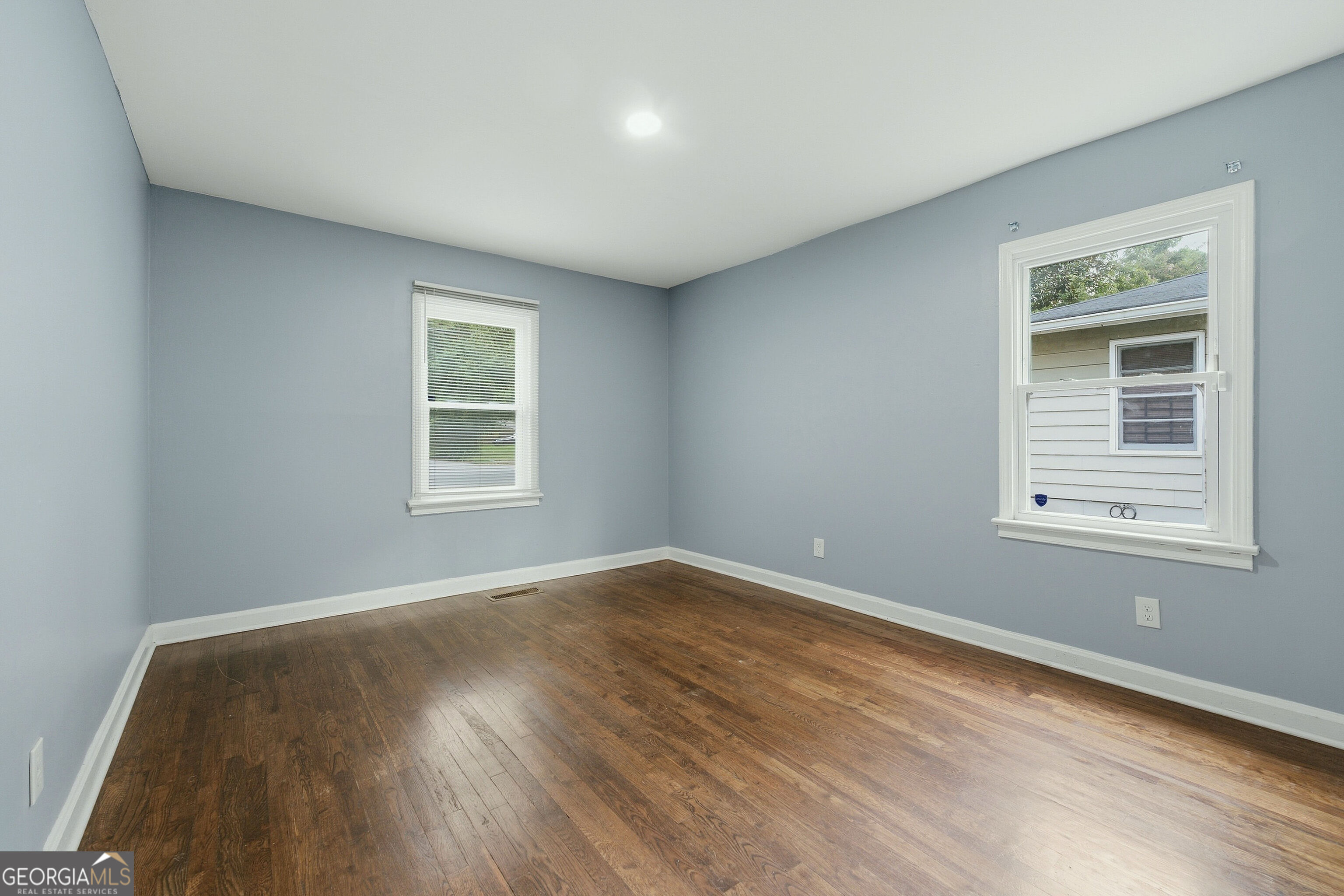 1001 Moreland Drive Property Photo 13