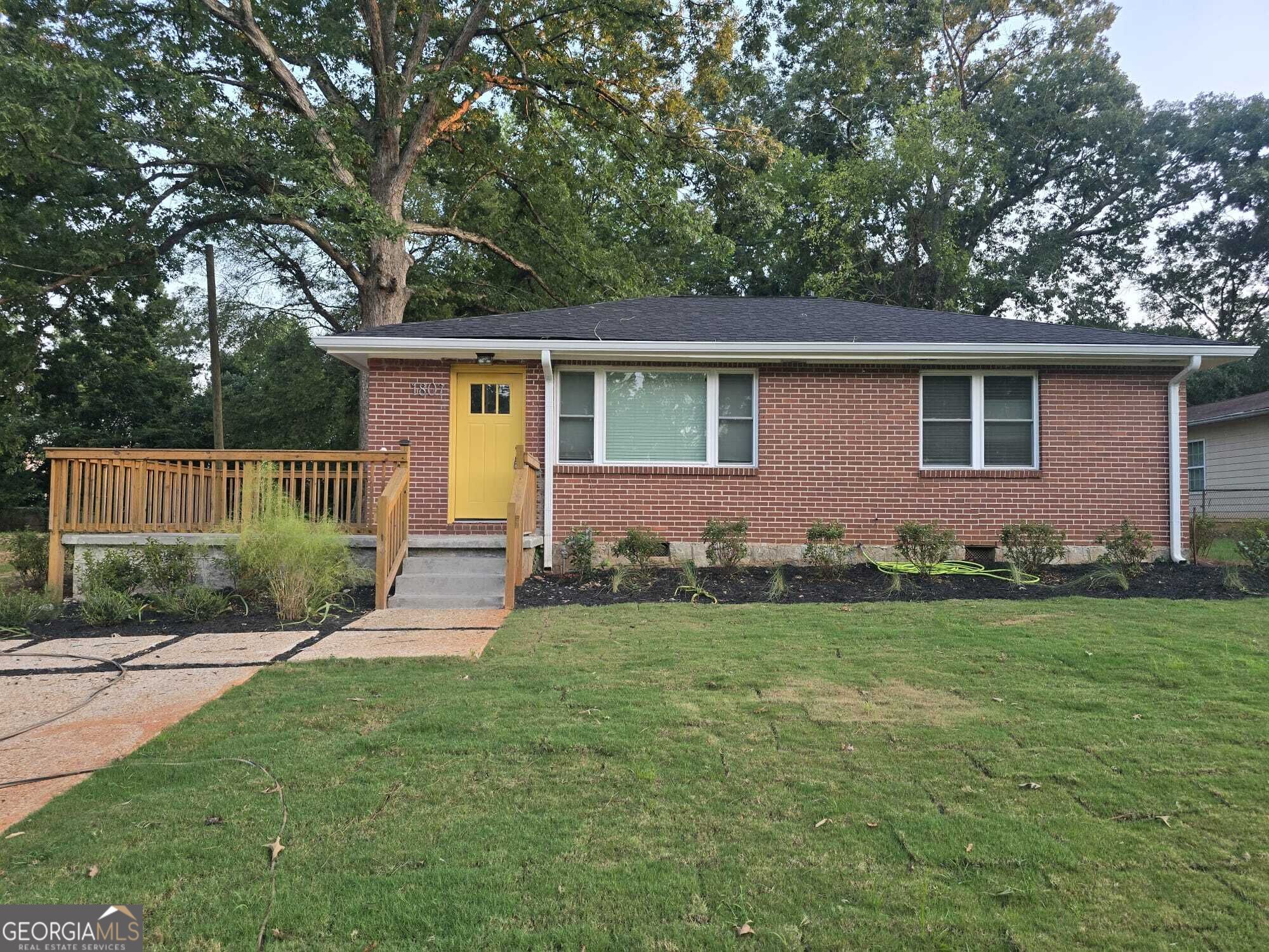 1807 Pennington Place SE Property Photo 1