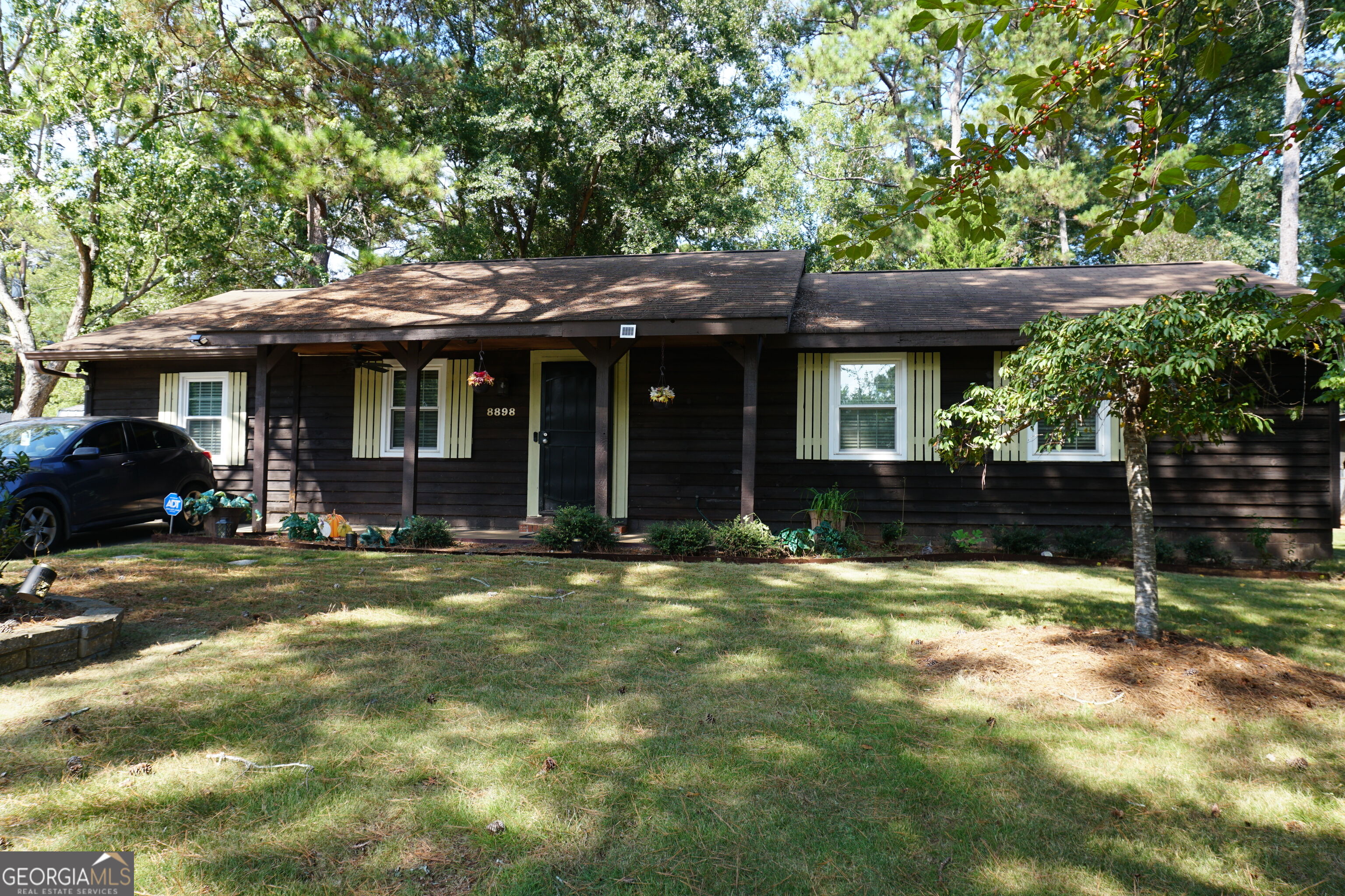 8898 Gatewood Cirlce Property Photo 1