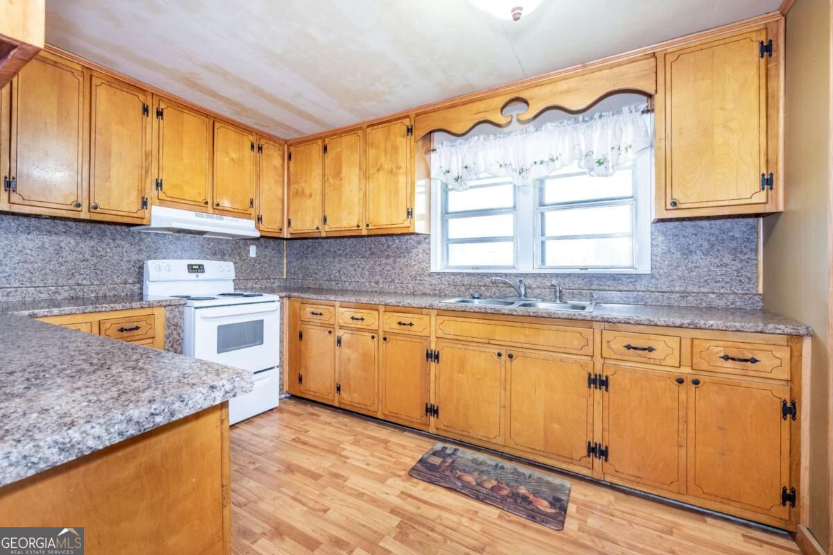 65 Lucille Avenue Property Photo 6
