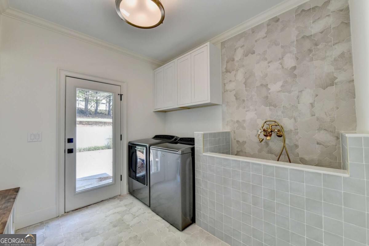 7060 Redcliff Court Property Photo 33