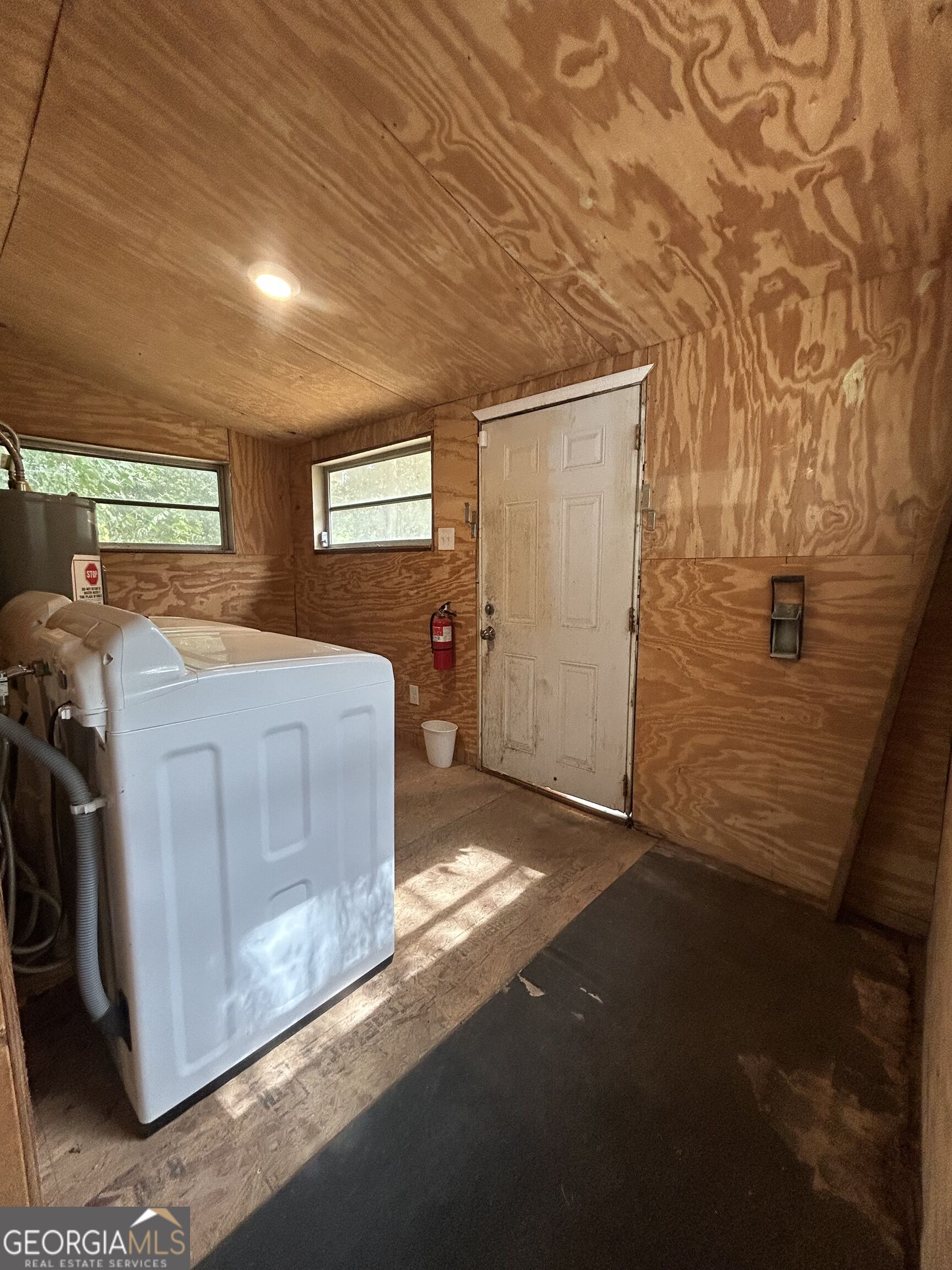 3861 Grand Avenue Property Photo 9