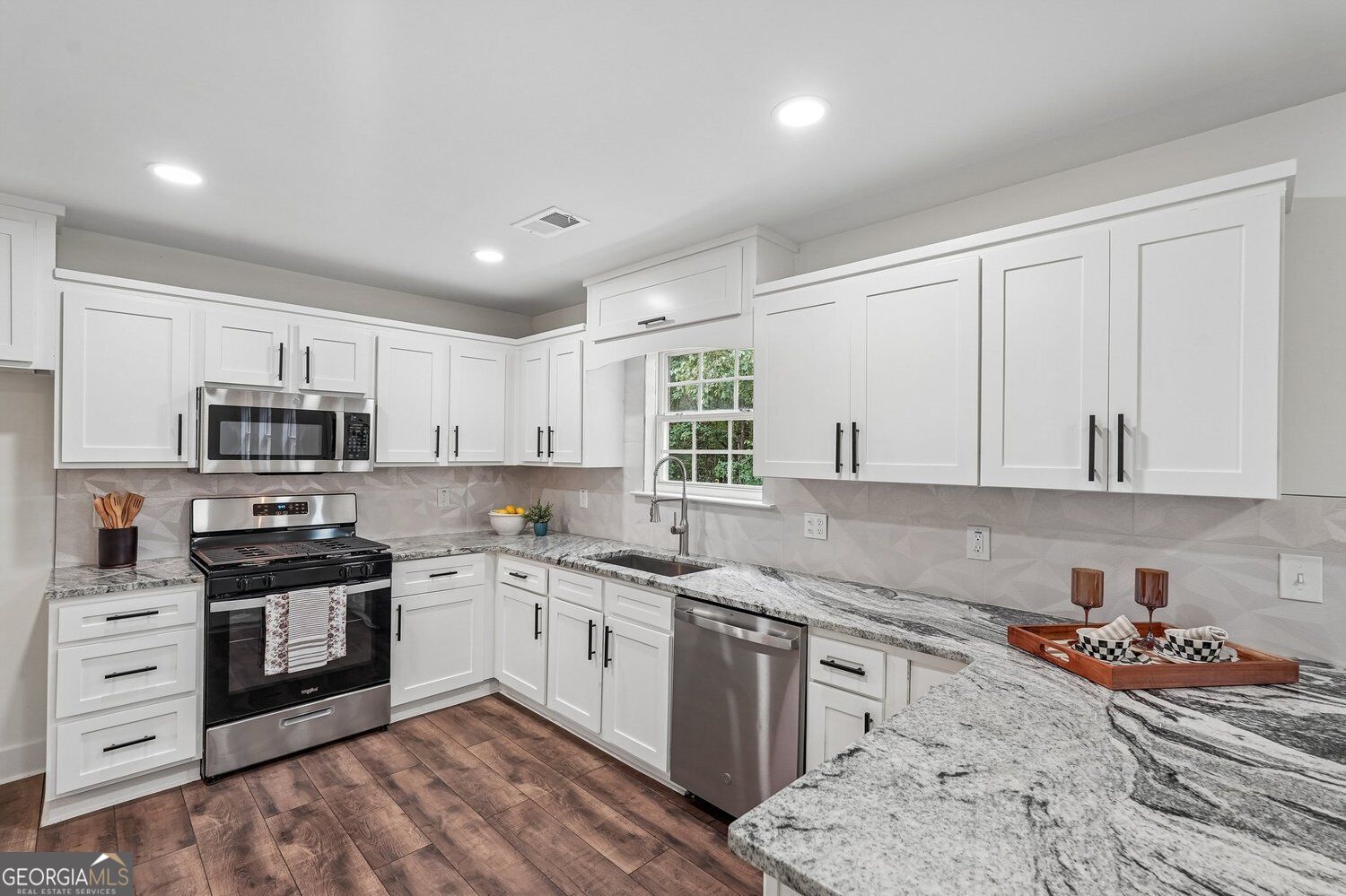 1149 Grandview Circle Property Photo 4