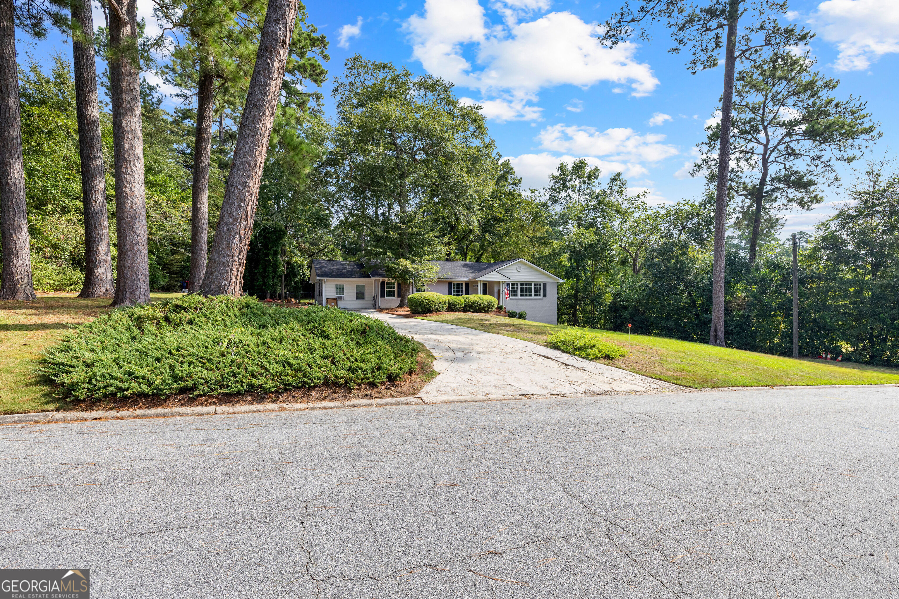 2935 Victoria Circle Property Photo 1