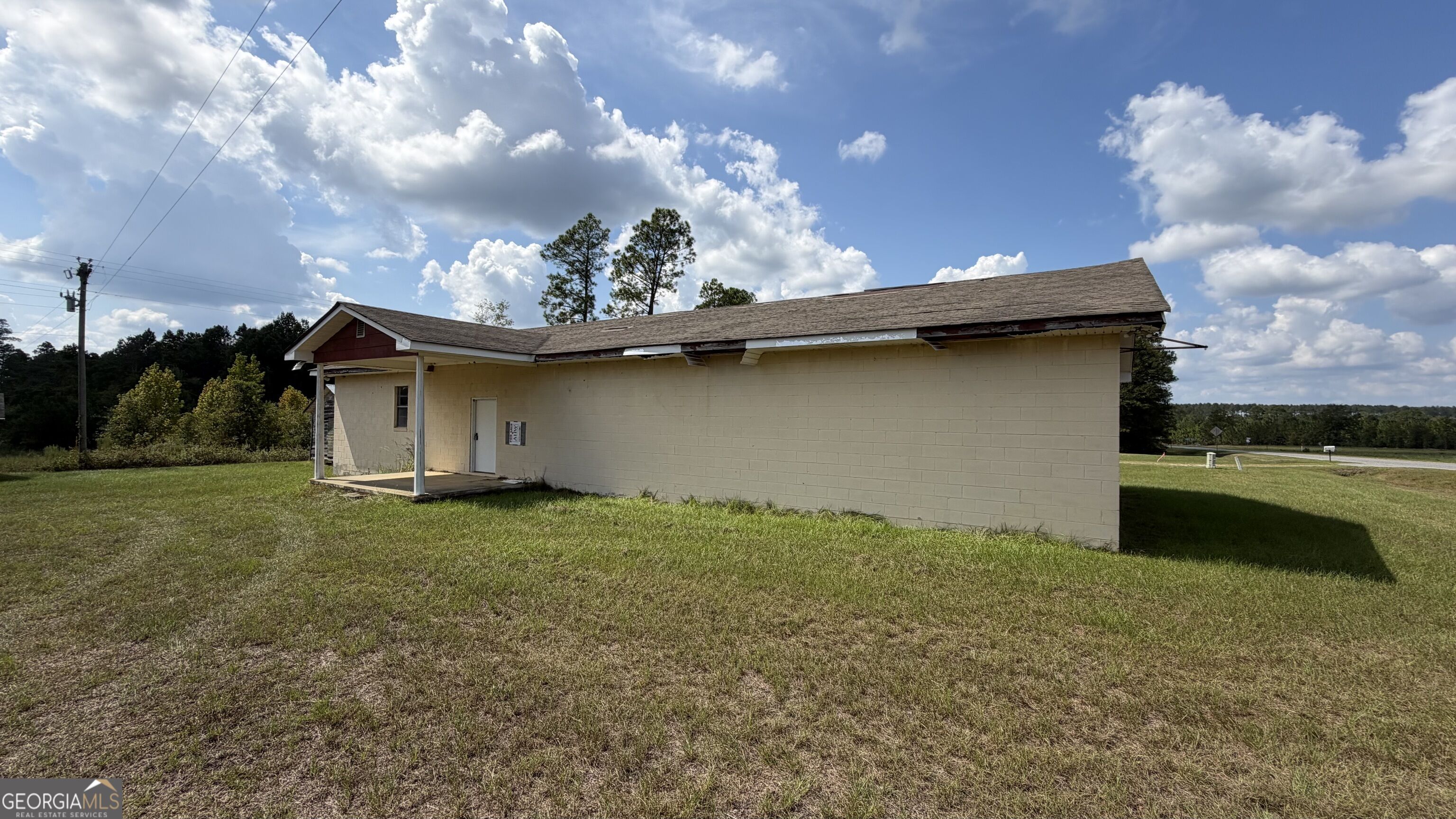 3291 Highway 126 Property Photo 3