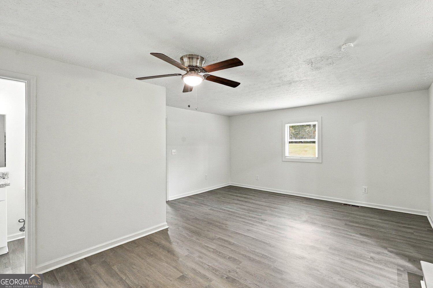 2396 Scoggins Road Property Photo 15