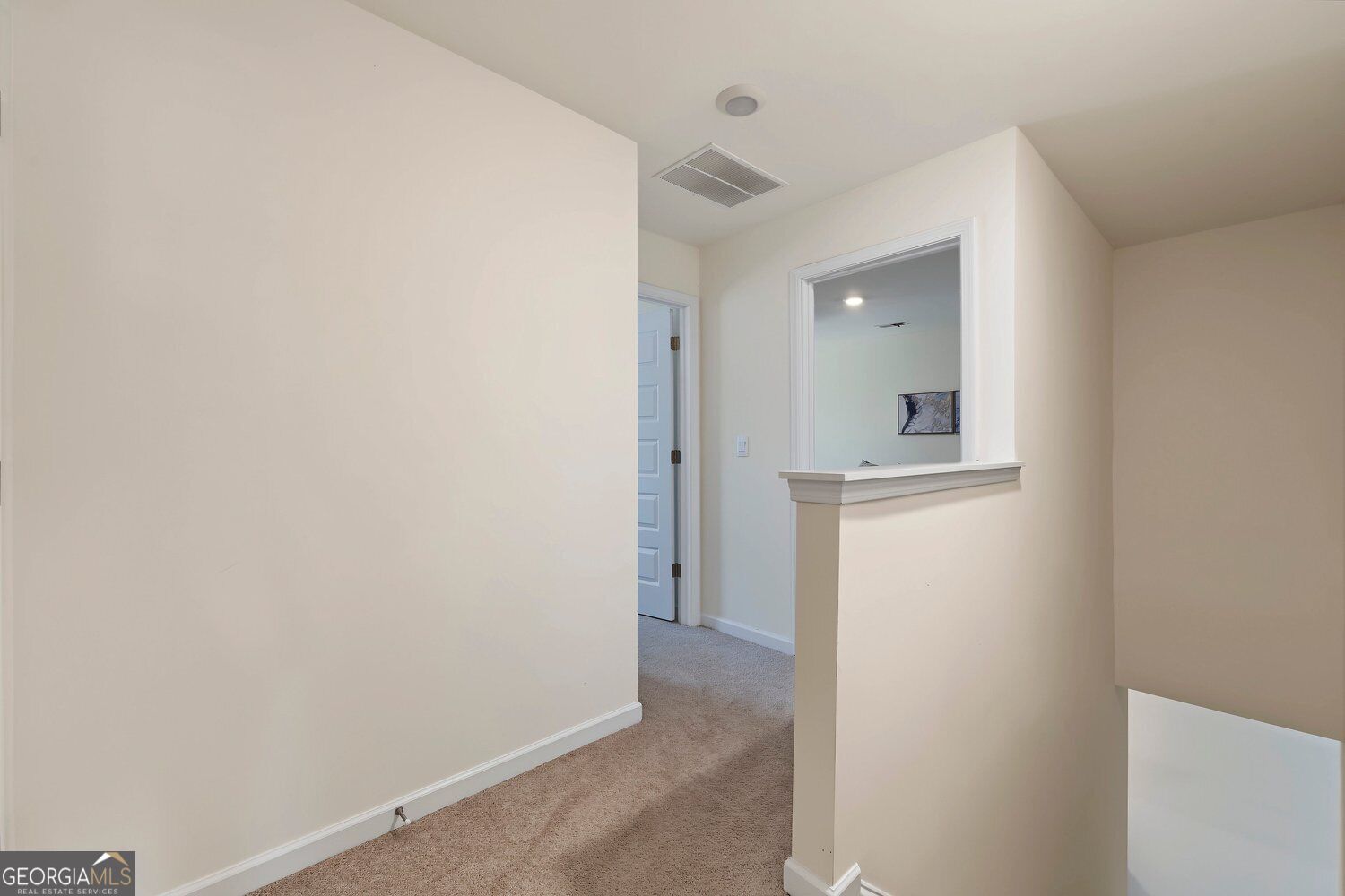 102 Hampton Circle Property Photo 13