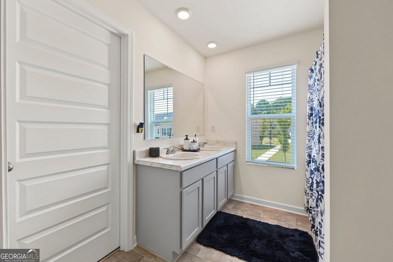 102 Hampton Circle Property Photo 19
