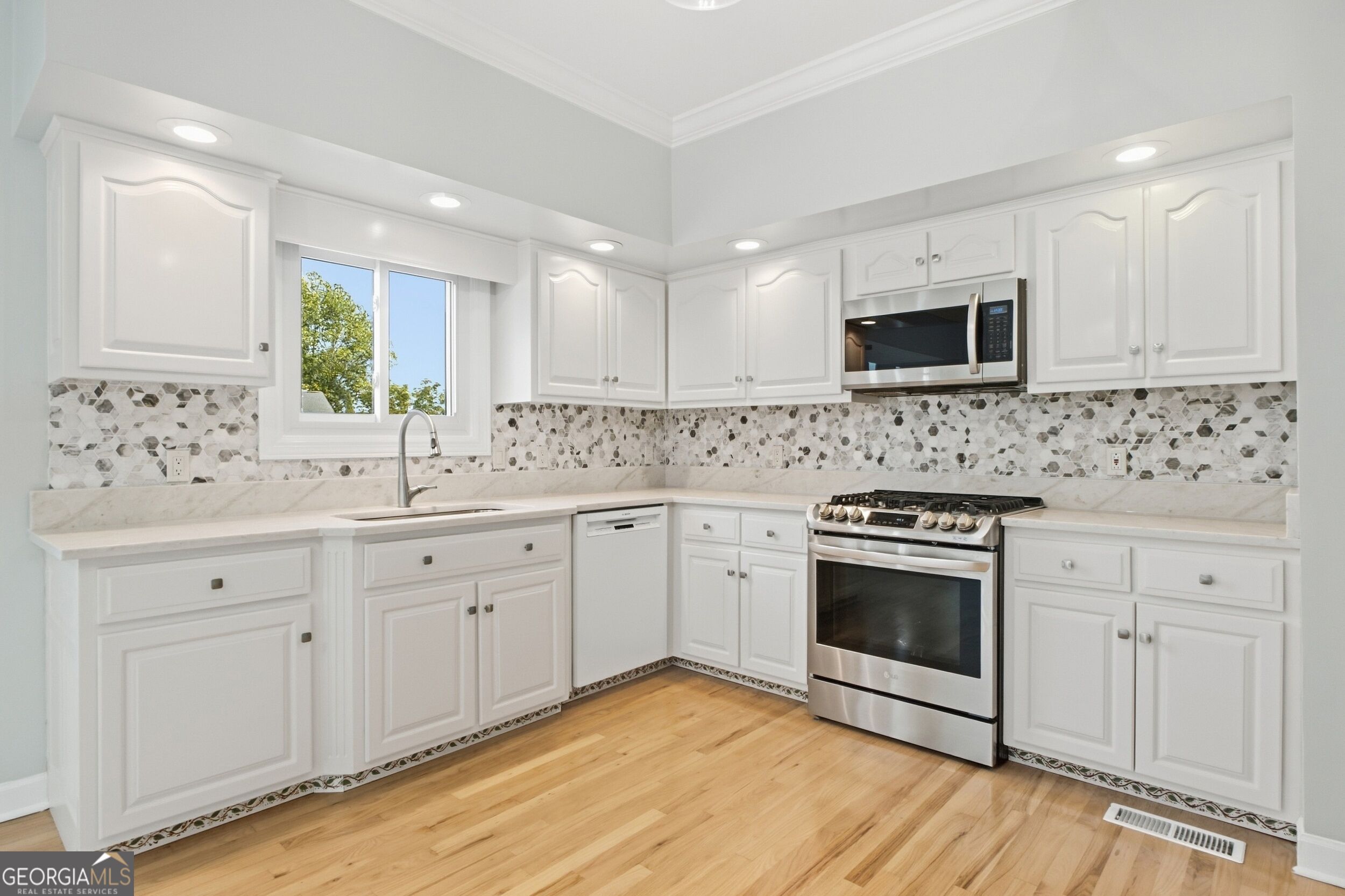 8400 Heron Circle Property Photo 10