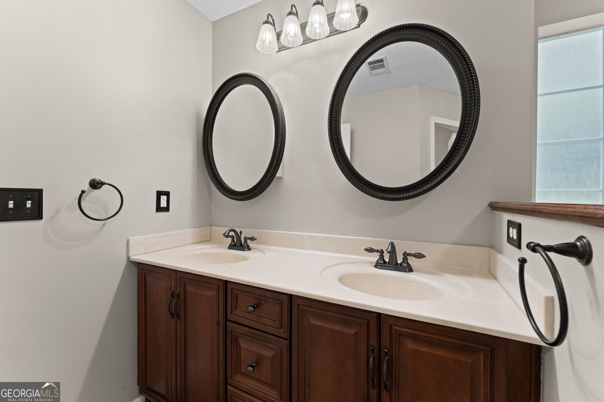 302 Jubilee Circle Property Photo 28