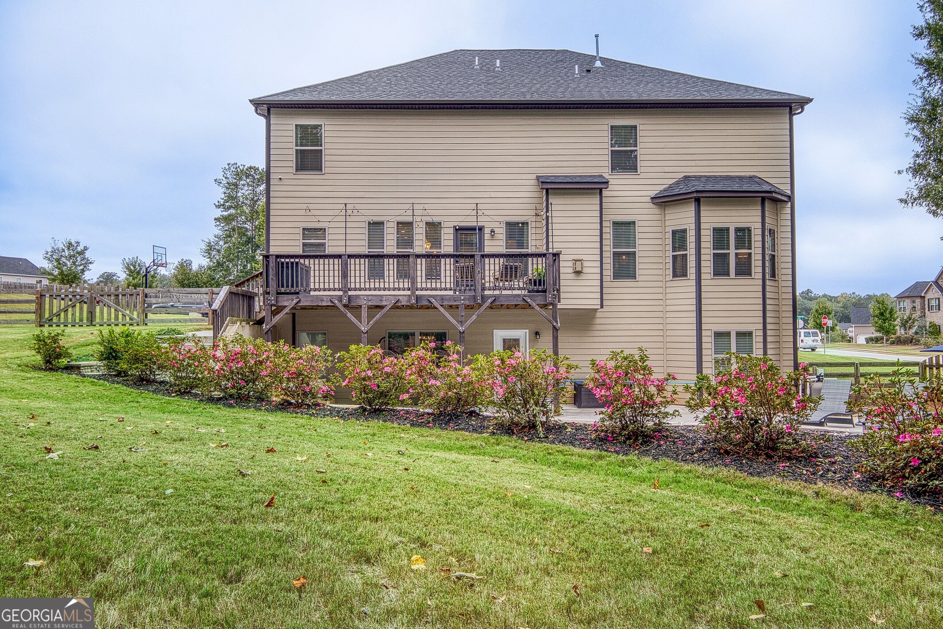 150 Charleston Drive Property Photo 76